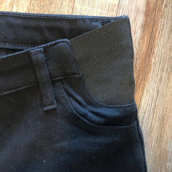 EUC Gap black maternity jeans - size 28 short - Picture 4 of 4